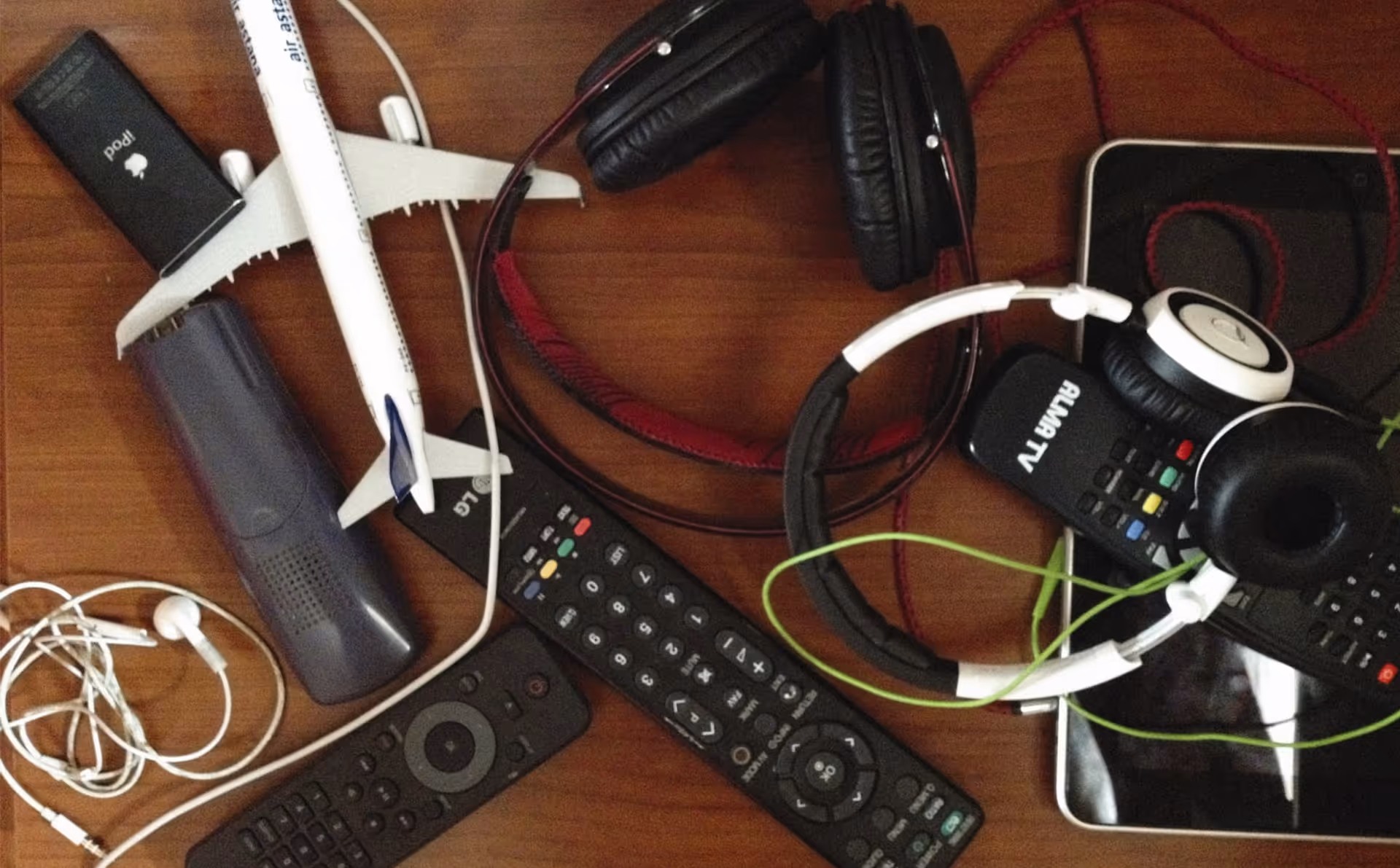 Work Desk of a Multitasker